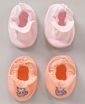 Babyhug 100% Cotton Knit Mittens & Booties Set Airplane & Text...