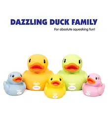 Funskool Giggles Dazzling Duck Family Squeakers -...