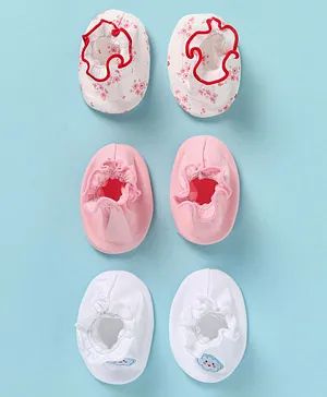 Ben Benny Interlock Knit Mittens Set with Floral & Hearts Print Pack...