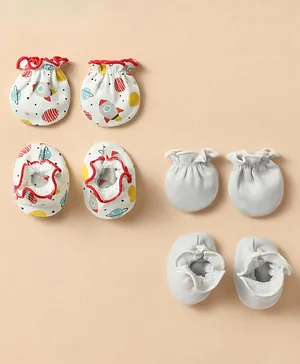 Woonie Button Detailed Handmade Crochet Booties - Cream